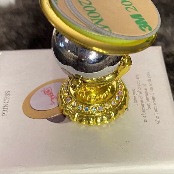 Magnetic phone mount    - Picture 2 of 5